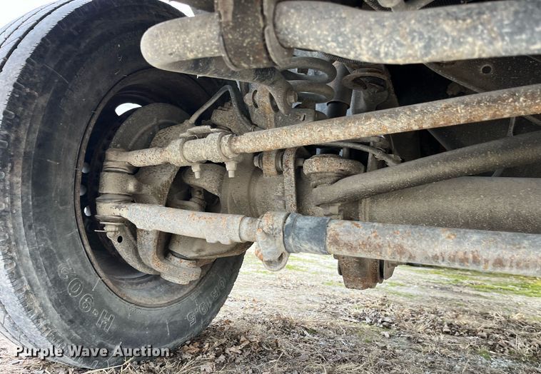 image for item DP2181 2008 Ford F550 Super Duty Crew Cab XL  Crew Cab flatbed pickup truck