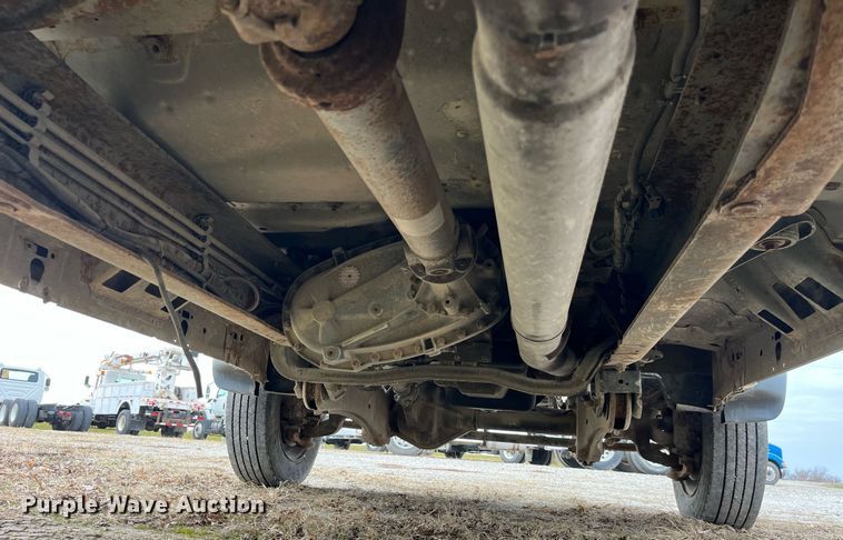 image for item DP2181 2008 Ford F550 Super Duty Crew Cab XL  Crew Cab flatbed pickup truck