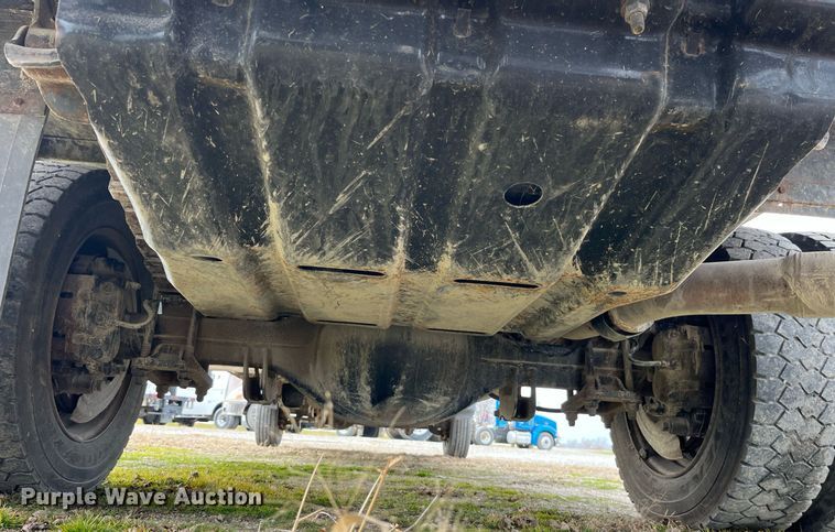 image for item DP2181 2008 Ford F550 Super Duty Crew Cab XL  Crew Cab flatbed pickup truck