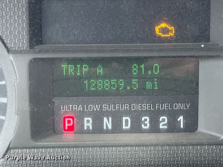 image for item DP2181 2008 Ford F550 Super Duty Crew Cab XL  Crew Cab flatbed pickup truck