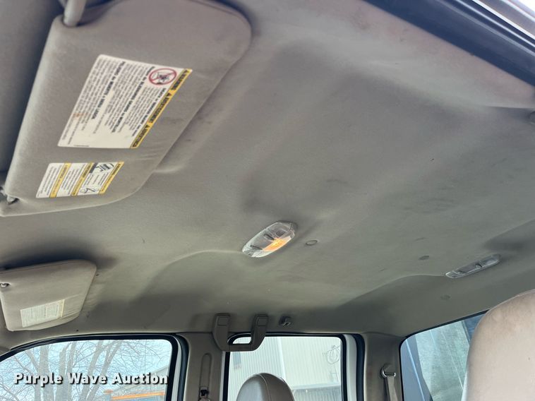 image for item DP2181 2008 Ford F550 Super Duty Crew Cab XL  Crew Cab flatbed pickup truck