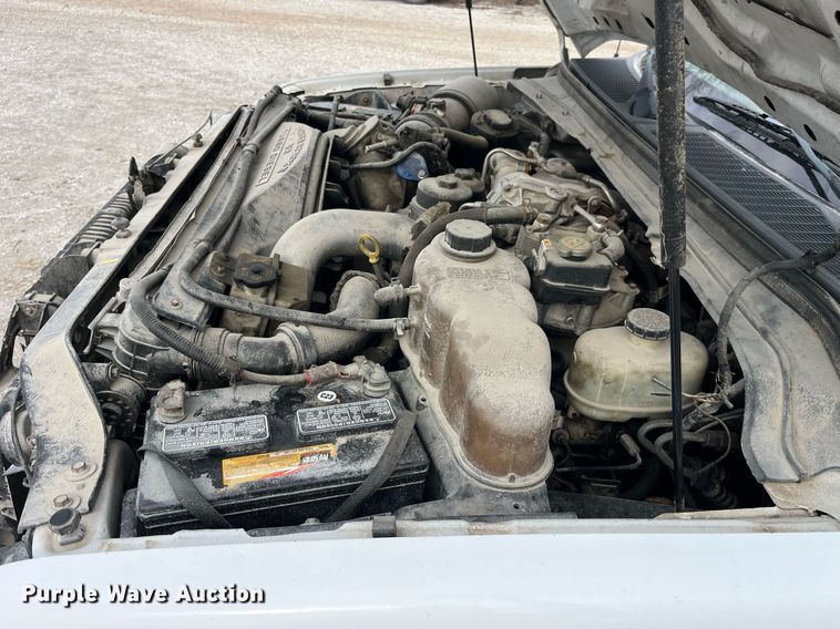 image for item DP2181 2008 Ford F550 Super Duty Crew Cab XL  Crew Cab flatbed pickup truck