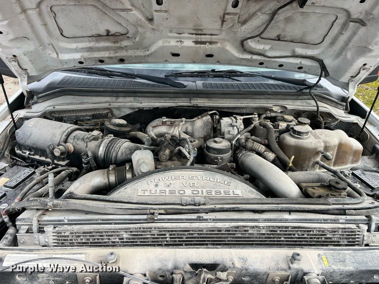 image for item DP2181 2008 Ford F550 Super Duty Crew Cab XL  Crew Cab flatbed pickup truck