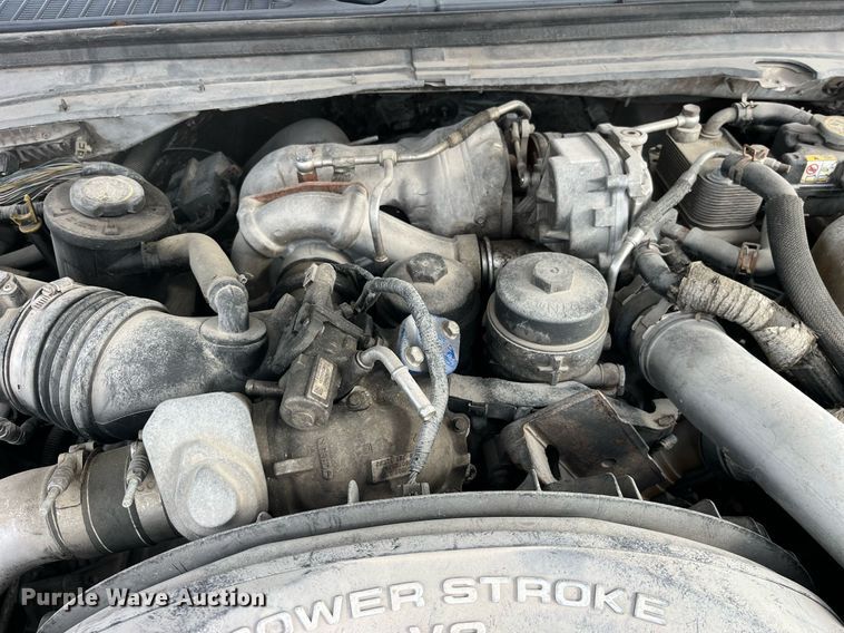 image for item DP2181 2008 Ford F550 Super Duty Crew Cab XL  Crew Cab flatbed pickup truck