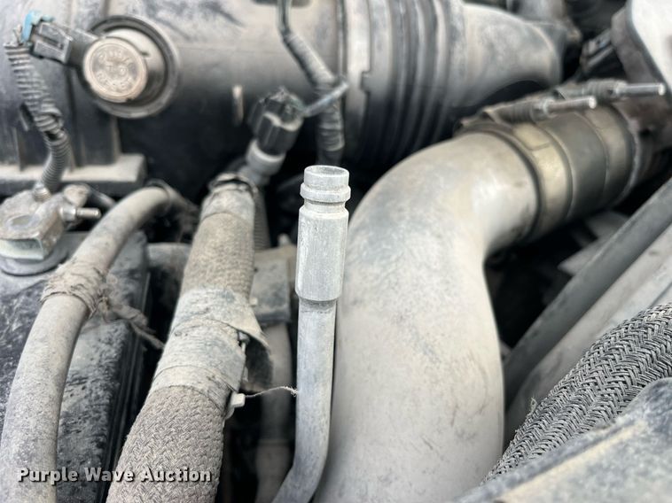 image for item DP2181 2008 Ford F550 Super Duty Crew Cab XL  Crew Cab flatbed pickup truck