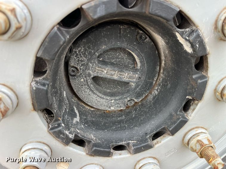 image for item DP2181 2008 Ford F550 Super Duty Crew Cab XL  Crew Cab flatbed pickup truck