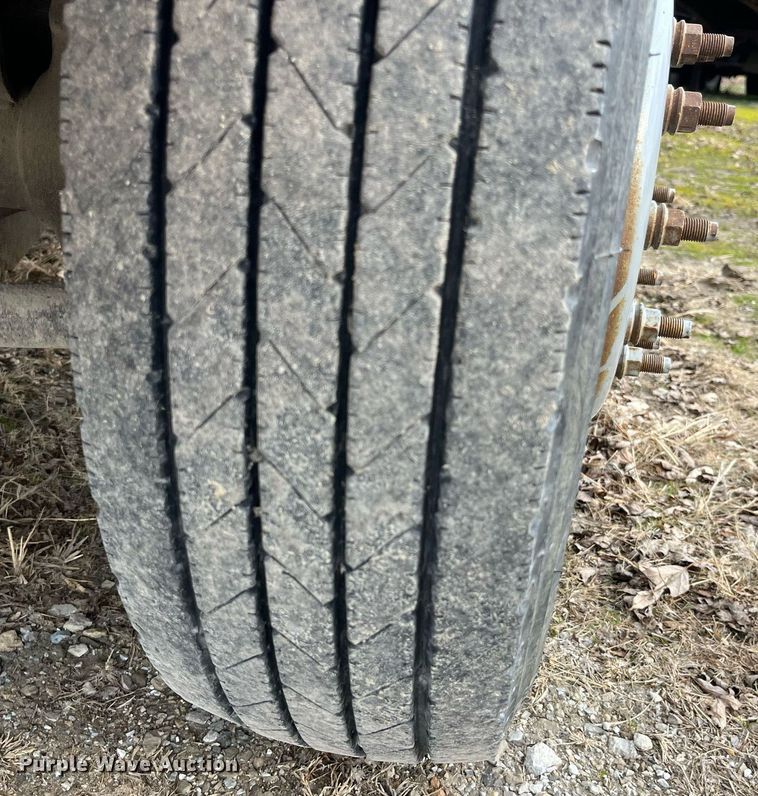 image for item DP2181 2008 Ford F550 Super Duty Crew Cab XL  Crew Cab flatbed pickup truck