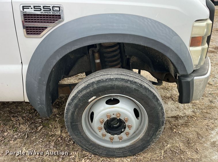 image for item DP2181 2008 Ford F550 Super Duty Crew Cab XL  Crew Cab flatbed pickup truck