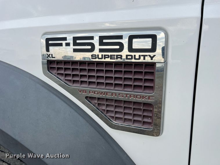 image for item DP2181 2008 Ford F550 Super Duty Crew Cab XL  Crew Cab flatbed pickup truck