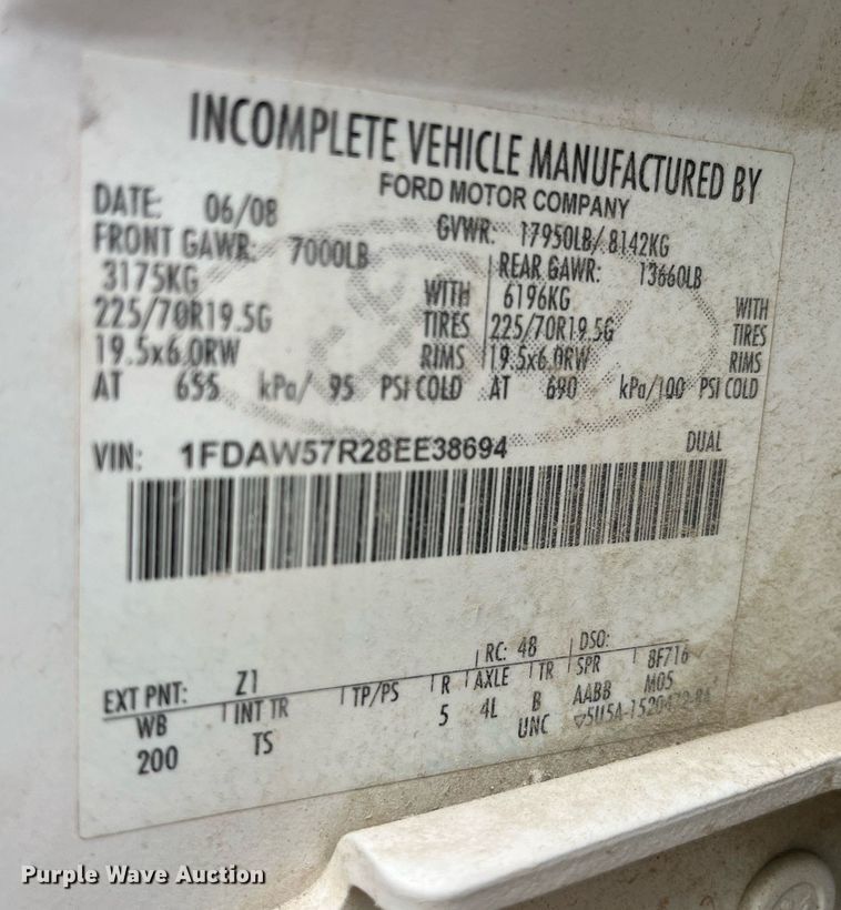 image for item DP2181 2008 Ford F550 Super Duty Crew Cab XL  Crew Cab flatbed pickup truck