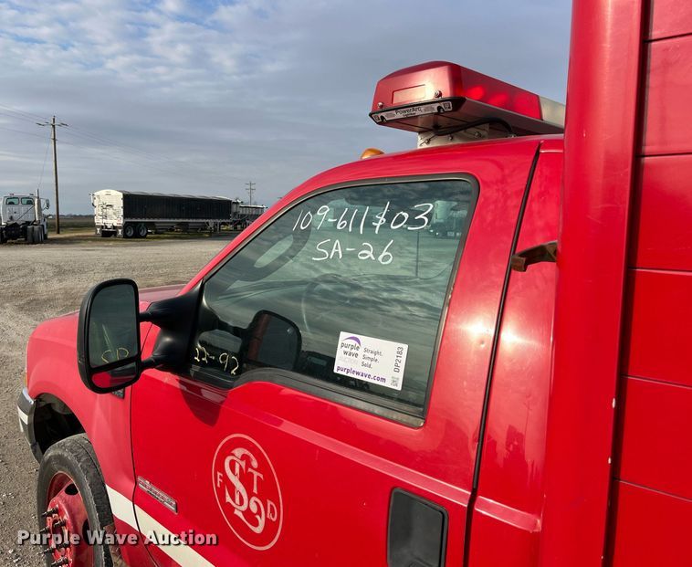 image for item DP2183 2003 Ford F550 Super Duty XL  rescue vehicle