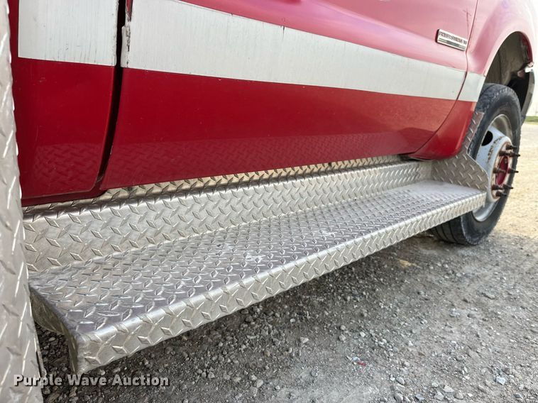 image for item DP2183 2003 Ford F550 Super Duty XL  rescue vehicle