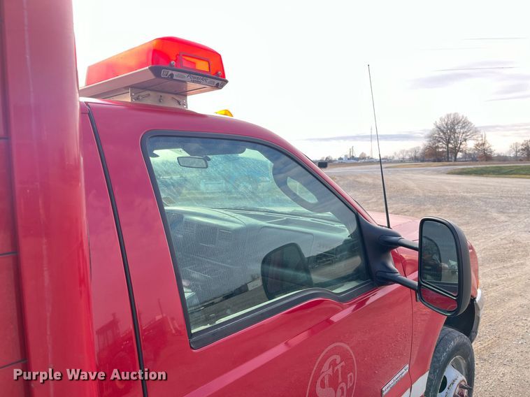 image for item DP2183 2003 Ford F550 Super Duty XL  rescue vehicle