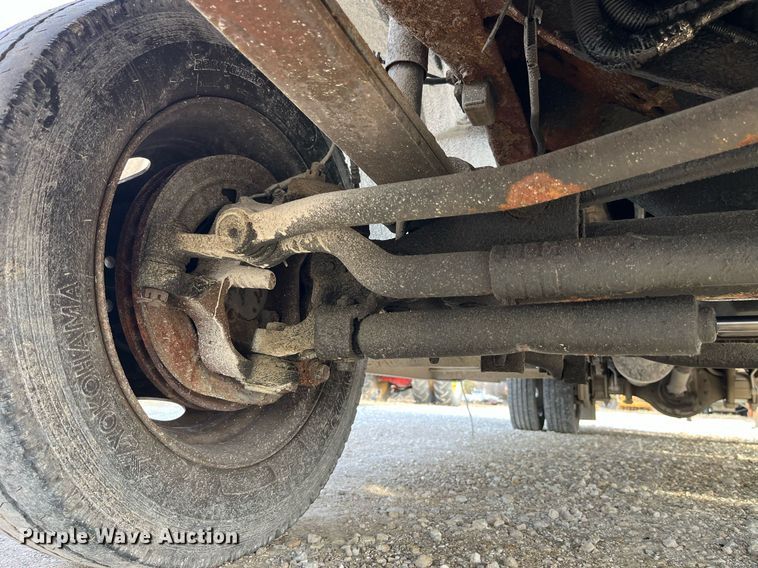 image for item DP2183 2003 Ford F550 Super Duty XL  rescue vehicle