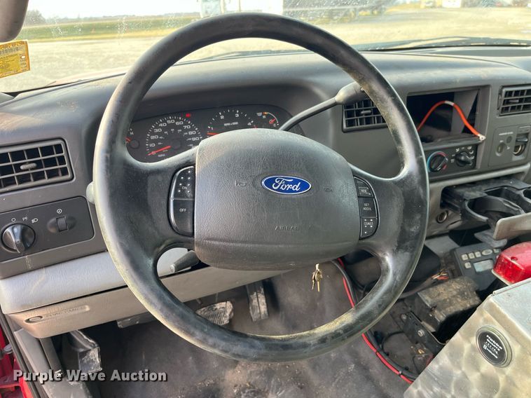 image for item DP2183 2003 Ford F550 Super Duty XL  rescue vehicle