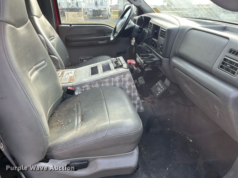 image for item DP2183 2003 Ford F550 Super Duty XL  rescue vehicle