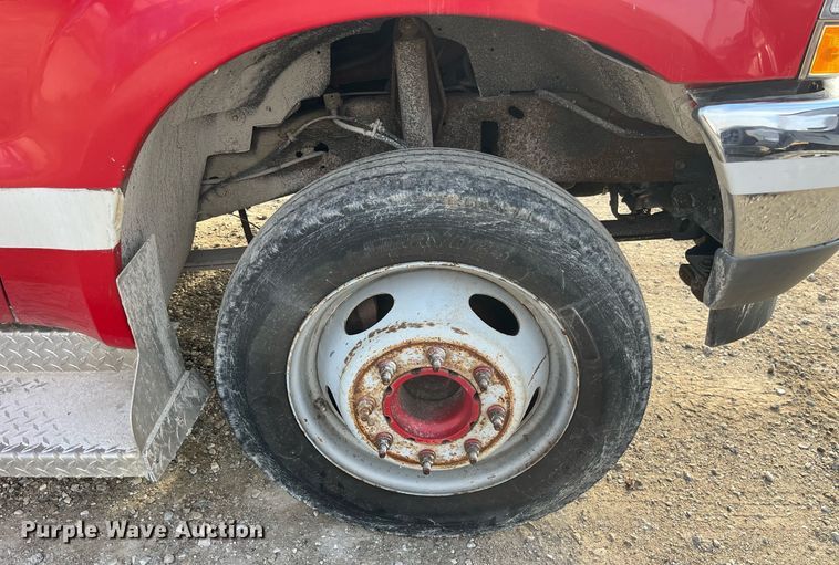 image for item DP2183 2003 Ford F550 Super Duty XL  rescue vehicle