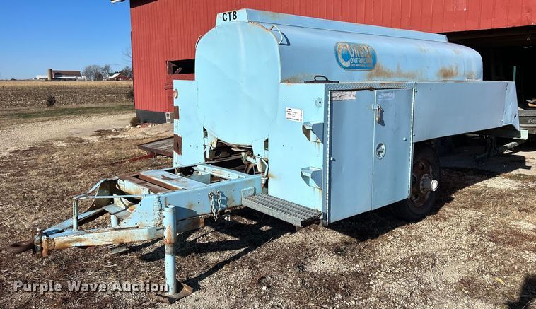 image for item DQ1073 Fuel trailer