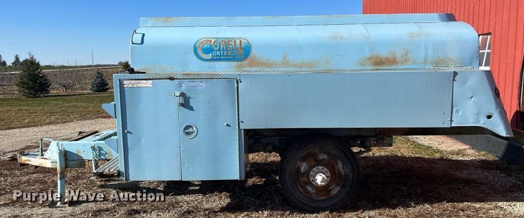 image for item DQ1073 Fuel trailer