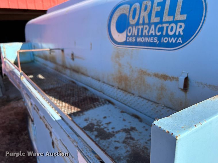 image for item DQ1073 Fuel trailer