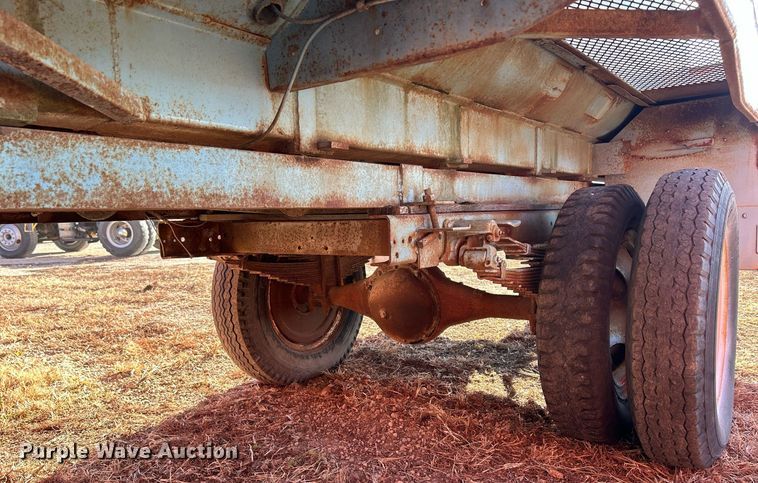 image for item DQ1073 Fuel trailer