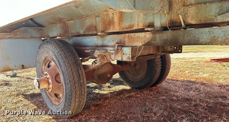 image for item DQ1073 Fuel trailer