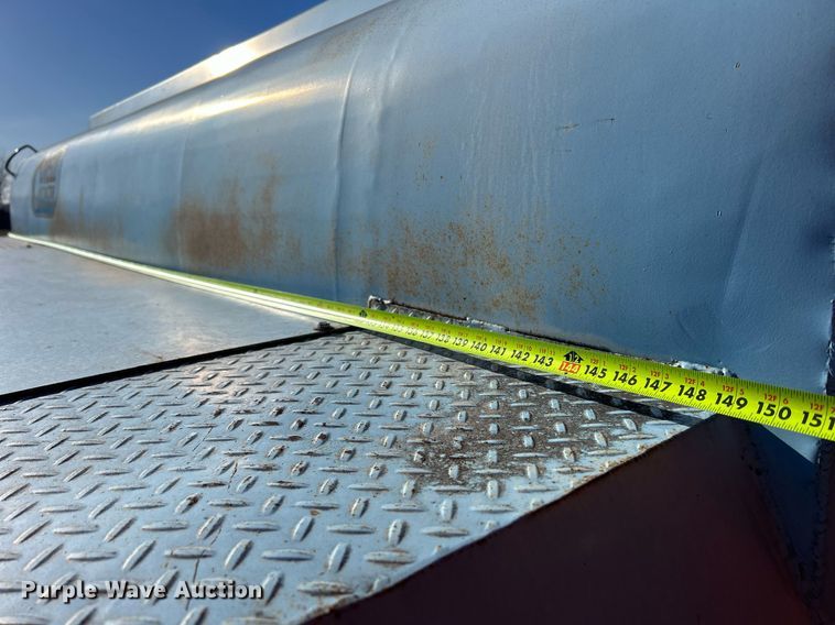 image for item DQ1073 Fuel trailer