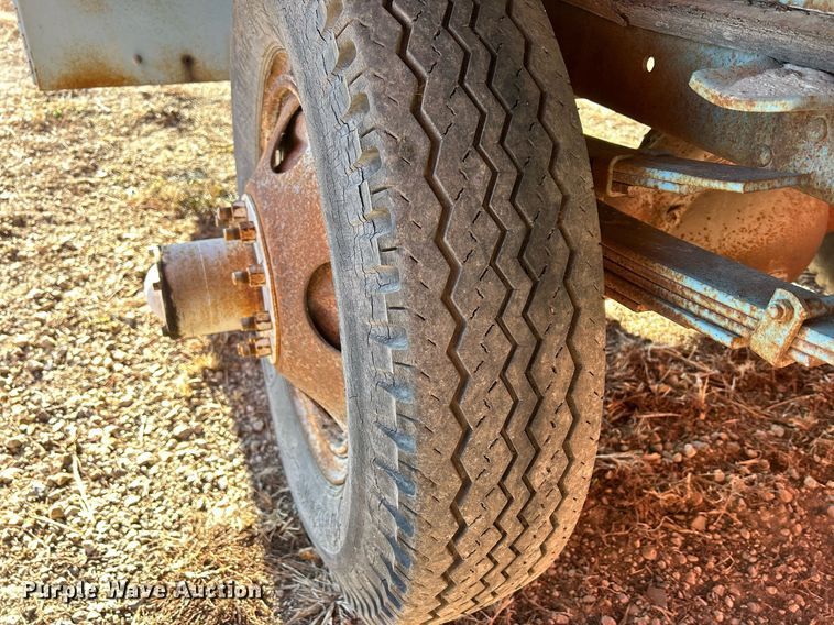 image for item DQ1073 Fuel trailer