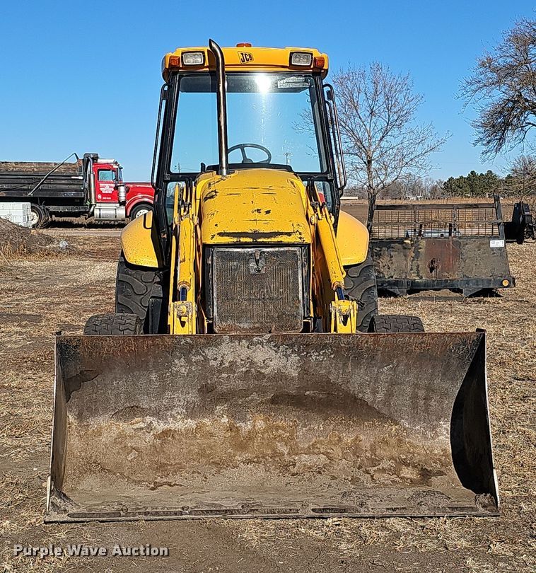 image for item DQ8529 2007 JCB 3CLL  landscape tractor