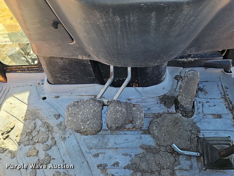 image for item DQ8529 2007 JCB 3CLL  landscape tractor