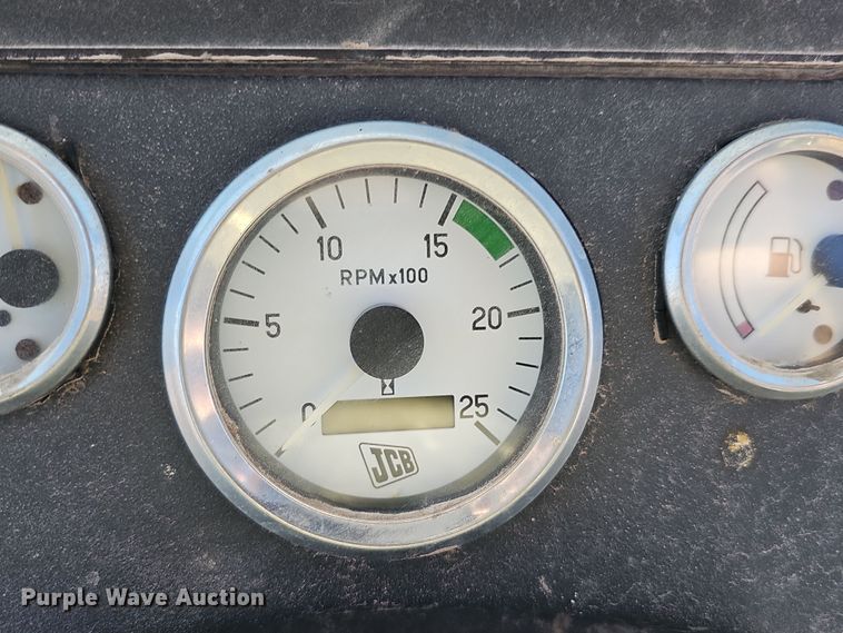 image for item DQ8529 2007 JCB 3CLL  landscape tractor