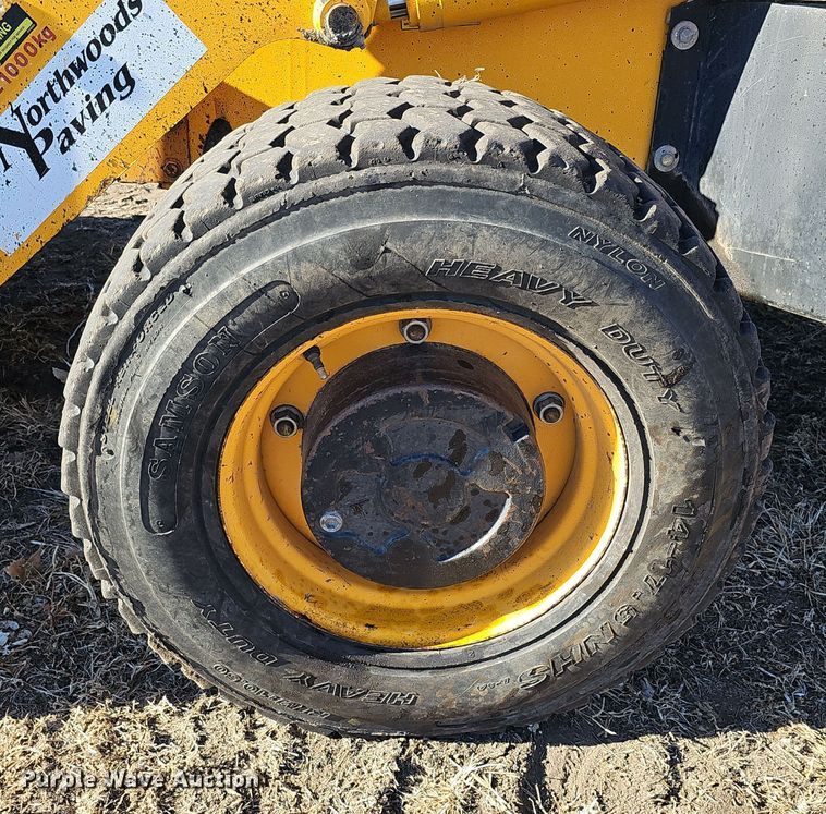 image for item DQ8529 2007 JCB 3CLL  landscape tractor