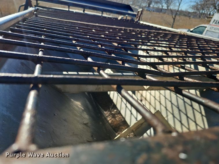 image for item DQ8531 Swenson  spreader