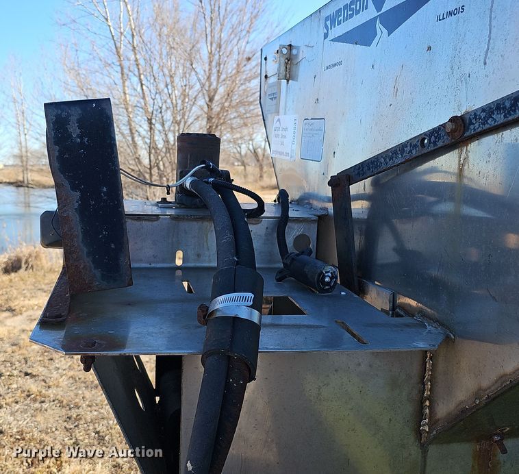 image for item DQ8531 Swenson  spreader