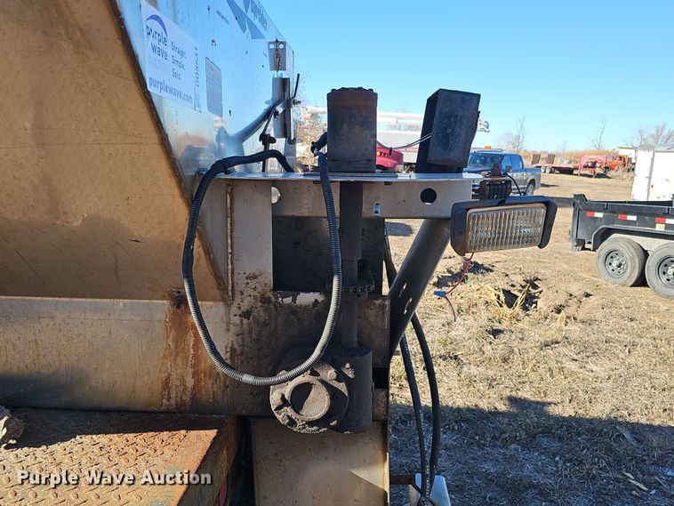 image for item DQ8531 Swenson  spreader