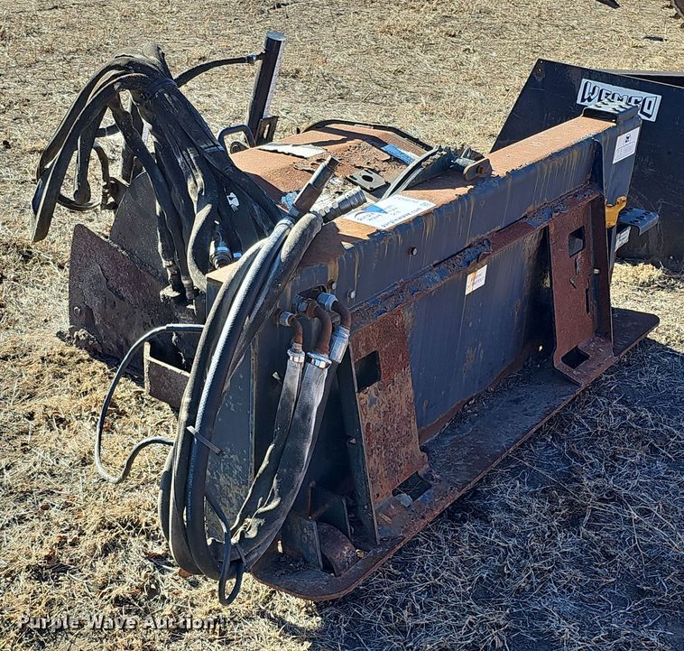 image for item DQ8537 Bobcat Fastcut  skid steer cold planer