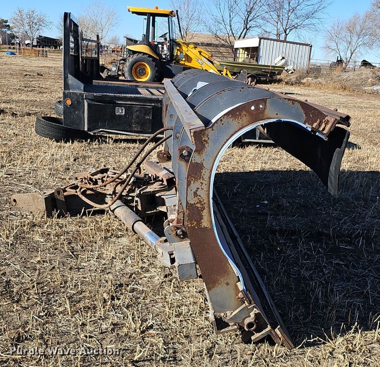 image for item DQ8541 1995 Schmidt HSP4211H  snow plow