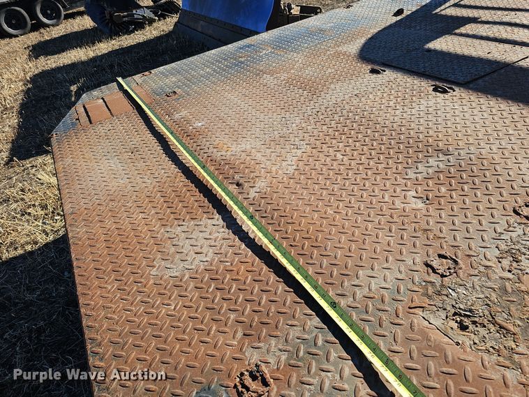 image for item DQ8542 CM  flatbed