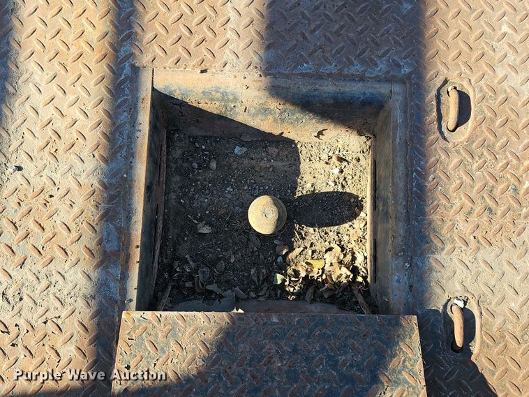 image for item DQ8542 CM  flatbed