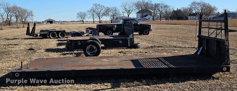 image for item DQ8544 Flatbed