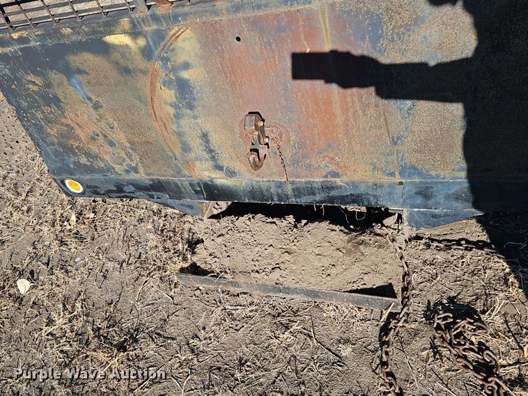 image for item DQ8544 Flatbed