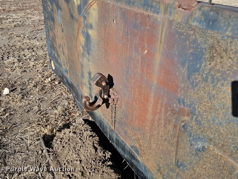 image for item DQ8544 Flatbed