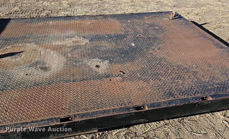 image for item DQ8544 Flatbed