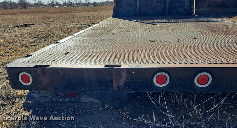 image for item DQ8544 Flatbed
