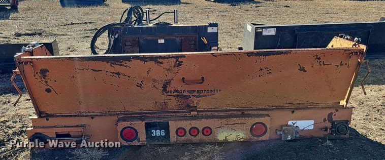 image for item DQ8545 Swenson  spreader