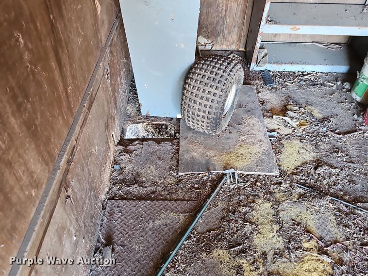 image for item DQ8546 Box bed