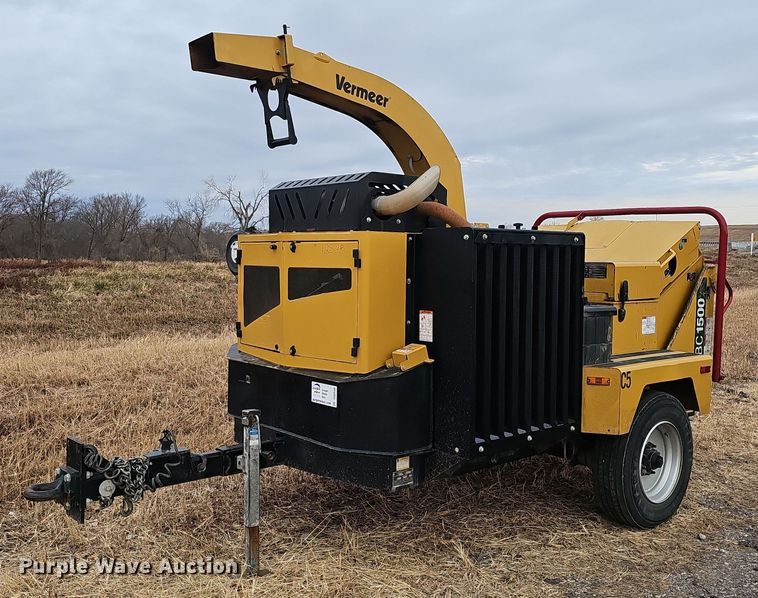 image for item DQ8548 2022 Vermeer BC1500  wood chipper