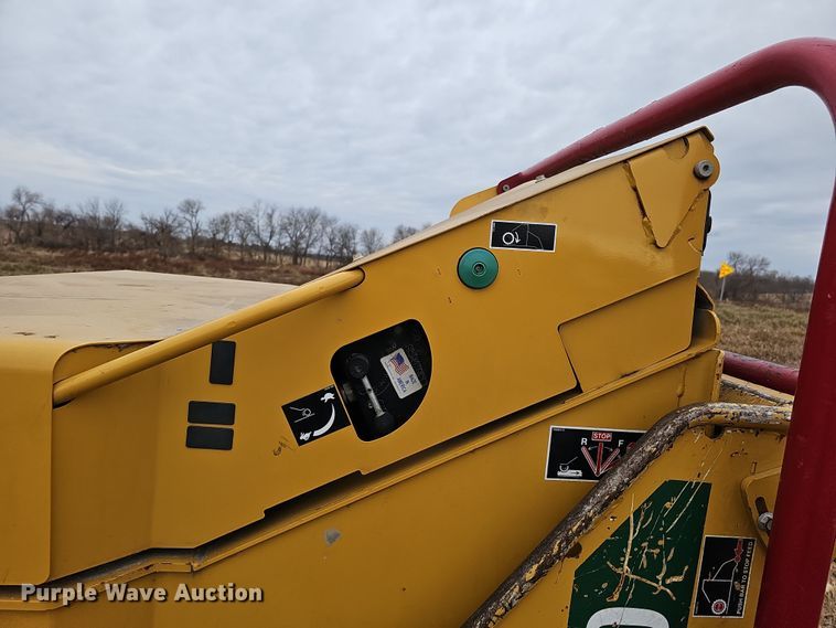 image for item DQ8548 2022 Vermeer BC1500  wood chipper