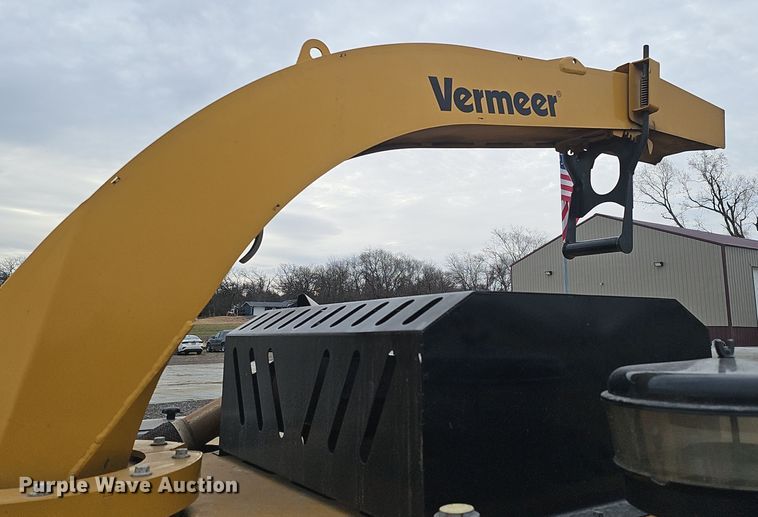 image for item DQ8548 2022 Vermeer BC1500  wood chipper