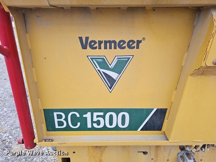 image for item DQ8548 2022 Vermeer BC1500  wood chipper
